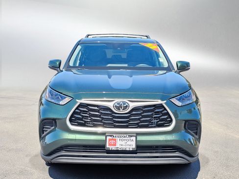 Used 2023 Toyota Highlander L AWD/4WD image 8