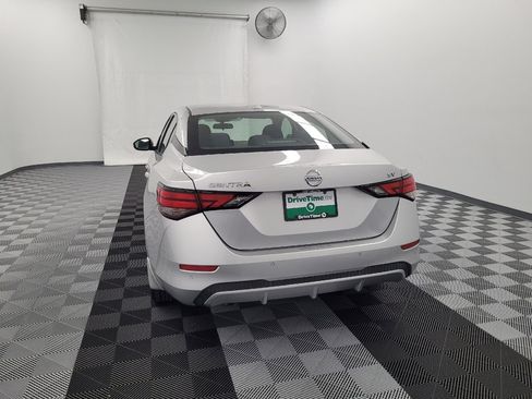 Used 2020 Nissan Sentra SV image 6