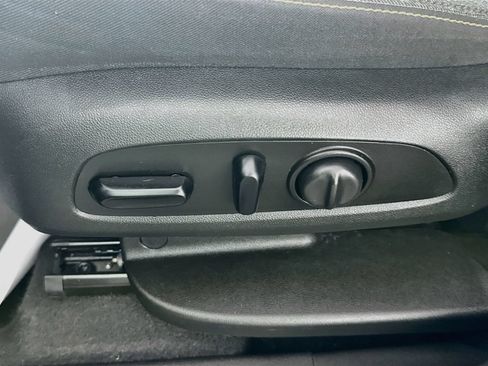 Used 2020 Chevrolet Equinox LT AWD/4WD image 18