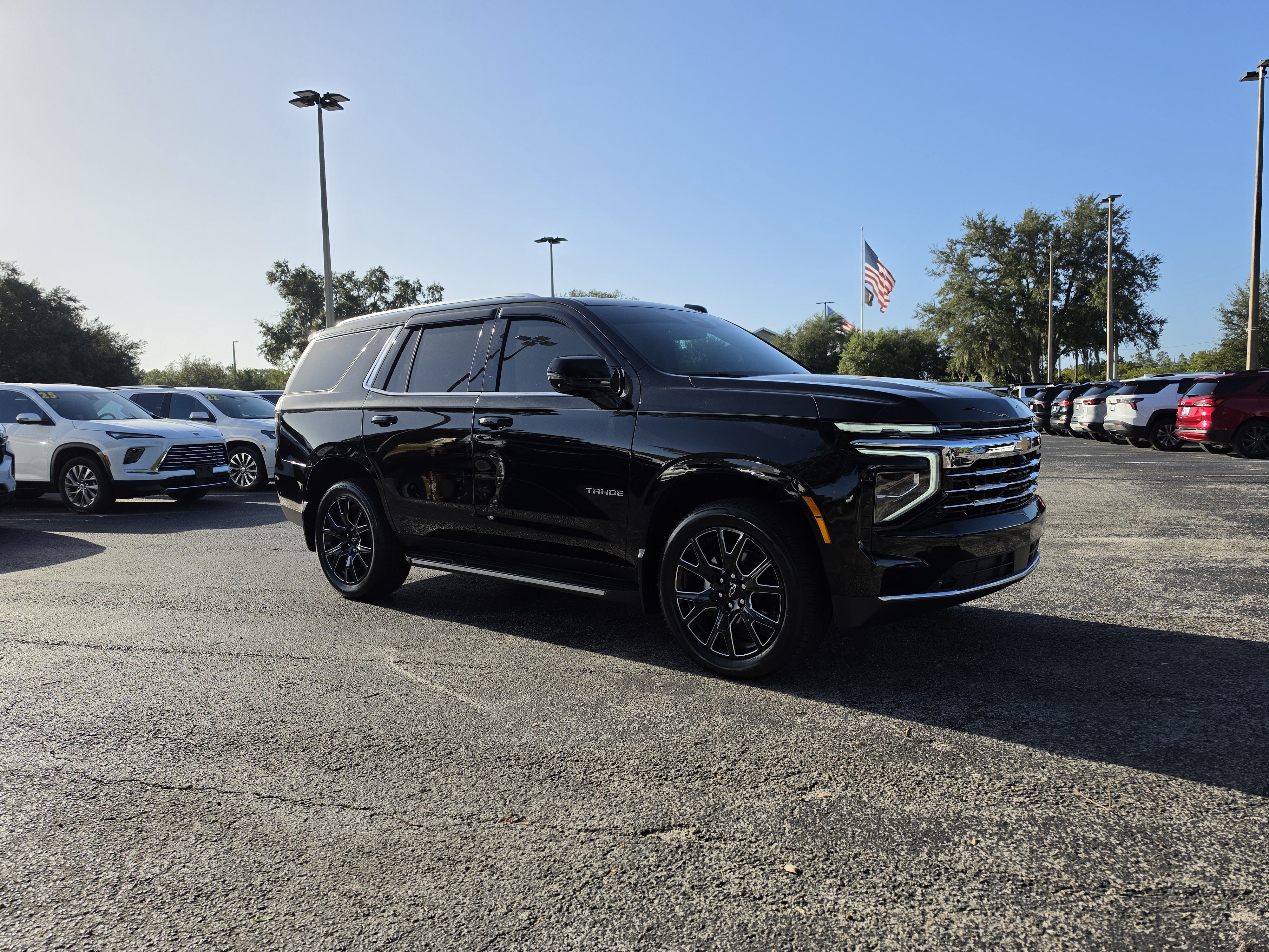 Used 2026 Chevrolet Tahoe LT w/ Comfort Package AWD/4WD image 2
