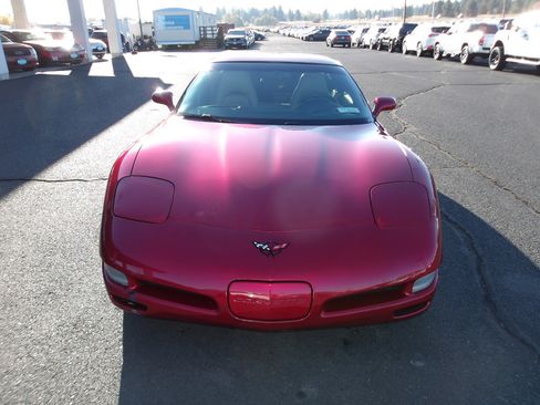Used 2002 Chevrolet Corvette 2dr Cpe w/ Preferred Equipment Group2 image 8