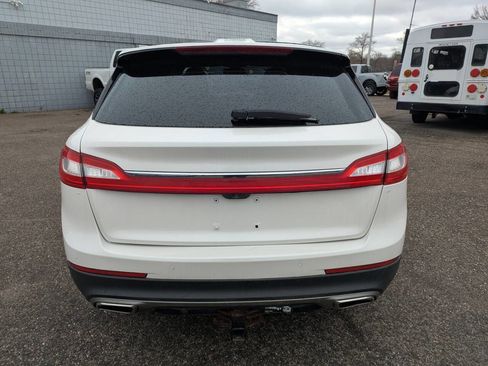 Used 2017 Lincoln MKX Reserve w/ Driver Assistance Package AWD/4WD image 6