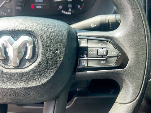 Used 2024 RAM ProMaster 2500 w/ Convenience Group image 19