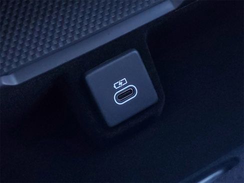 New 2025 Land Rover Range Rover SE image 23