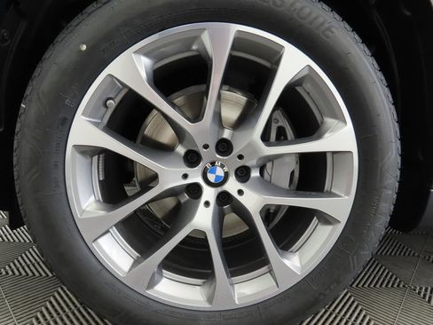 New 2026 BMW X5 xDrive40i w/ Premium Package AWD/4WD image 30