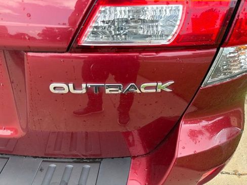 Used 2013 Subaru Outback 2.5i Premium AWD/4WD image 5