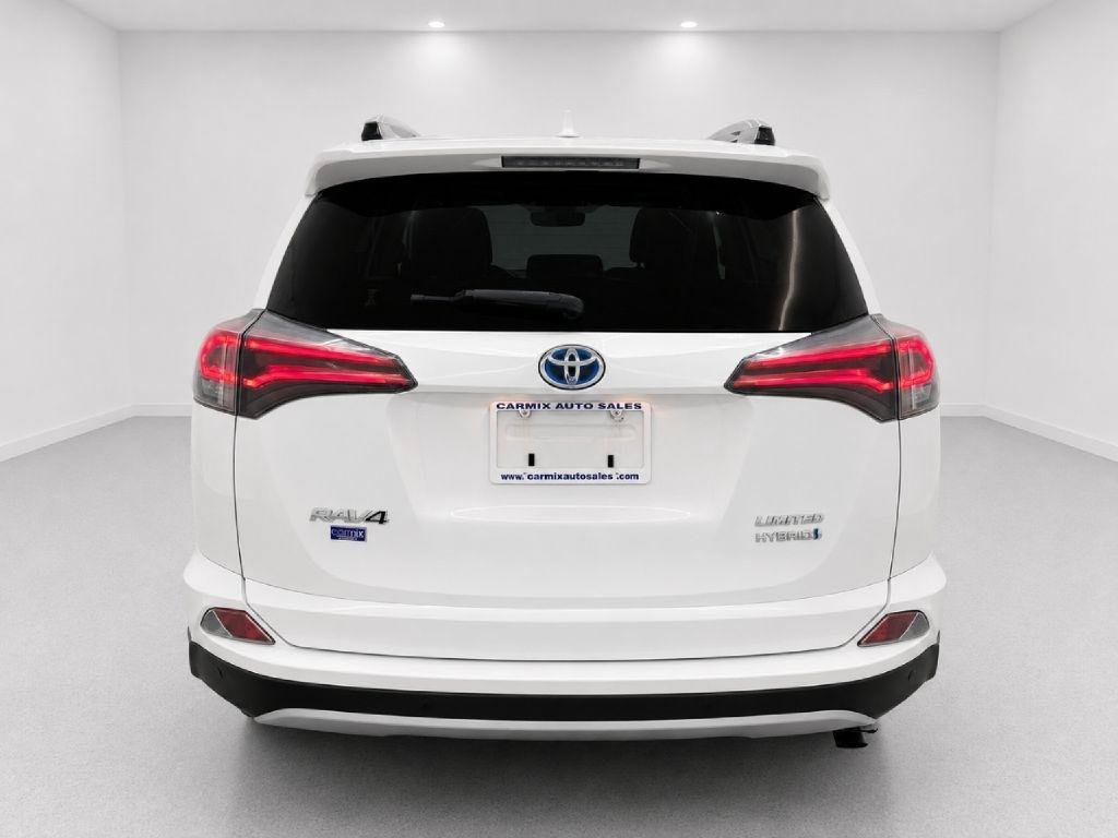 Used 2017 Toyota RAV4 Limited AWD/4WD image 4