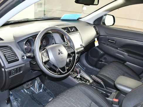 New 2026 Mitsubishi Outlander Sport LE image 2