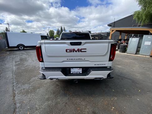 Used 2024 GMC Sierra 1500 Denali AWD/4WD image 5