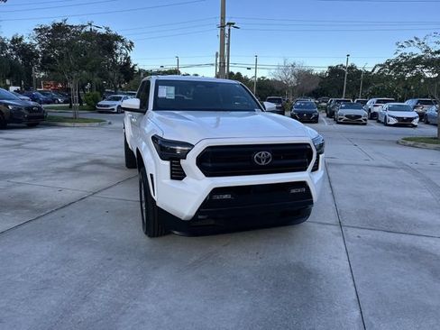 Used 2024 Toyota Tacoma SR5 RWD image 17