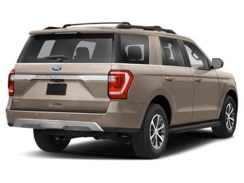 Used 2018 Ford Expedition XLT w/ Equipment Group 202A image 2