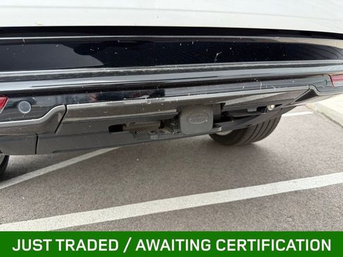 Used 2025 Land Rover Range Rover SE AWD/4WD image 13