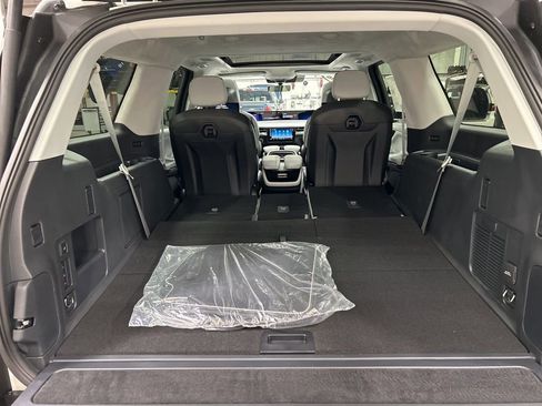 New 2026 Lincoln Navigator L Black Label AWD/4WD image 39