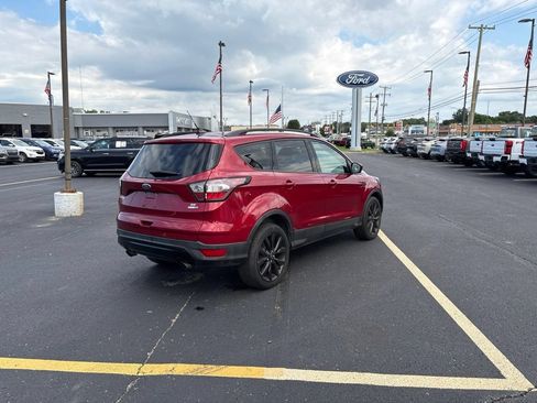 Used 2018 Ford Escape SE w/ SE Sport Appearance Package AWD/4WD image 5