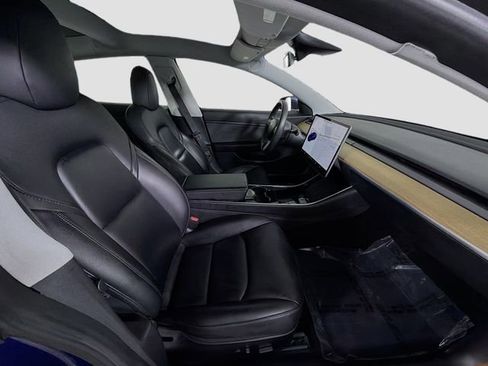 Used 2020 Tesla Model 3 Standard Range RWD image 28