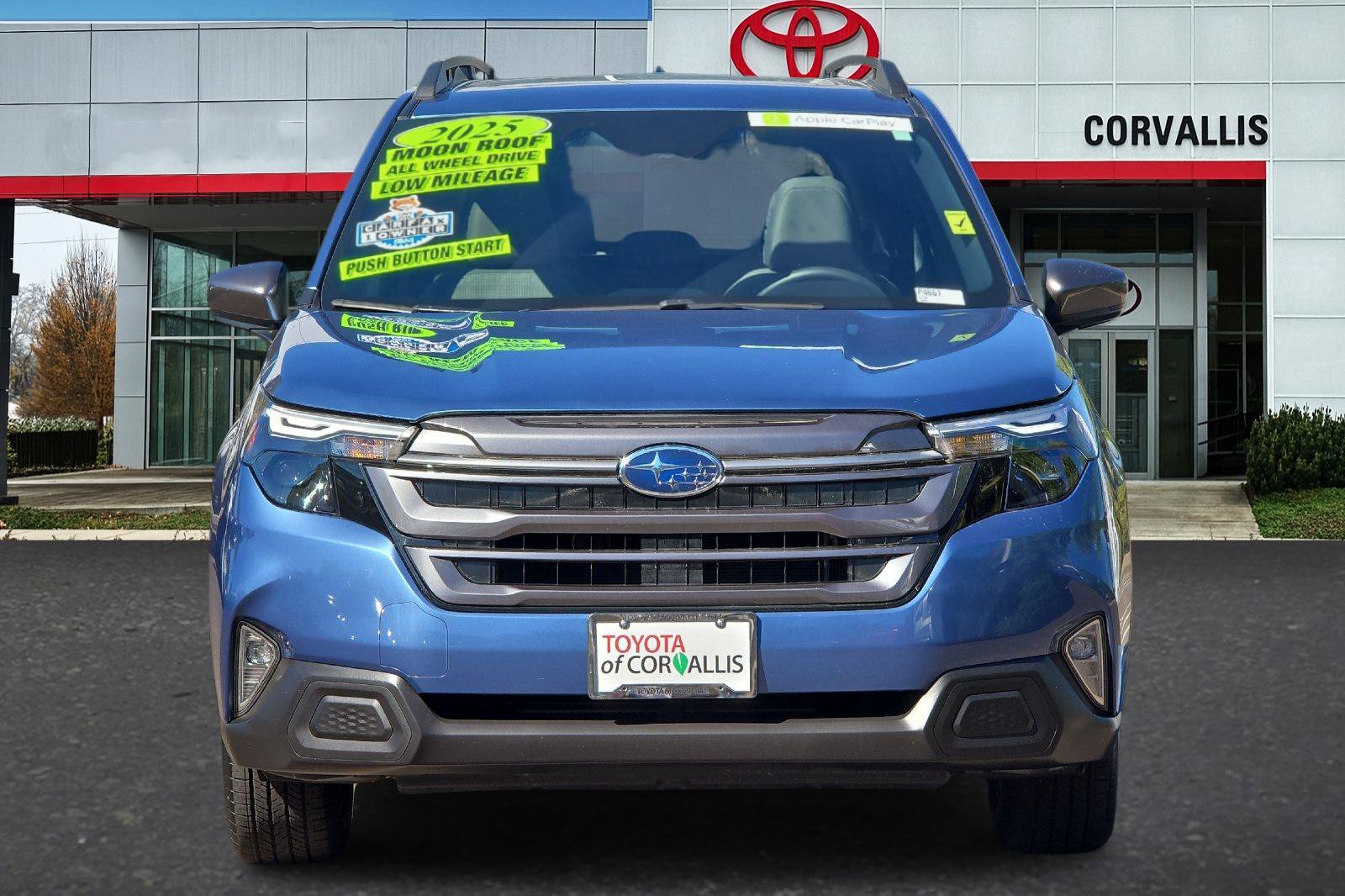 Used 2025 Subaru Forester Premium AWD/4WD image 9