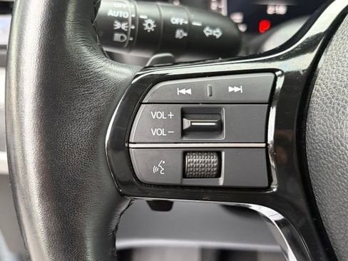 Used 2025 Honda Pilot Elite image 18