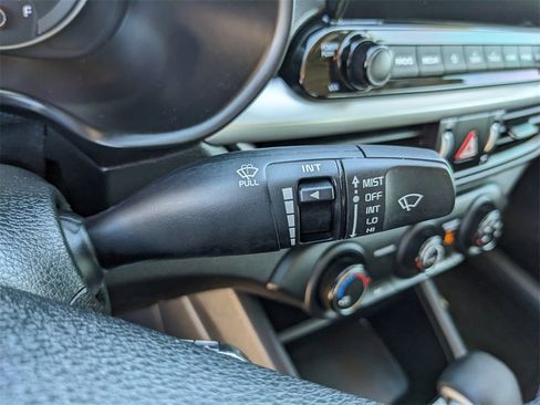 Certified 2021 Kia Forte LXS image 31