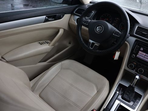 Used 2012 Volkswagen Passat 2.5 SE image 20