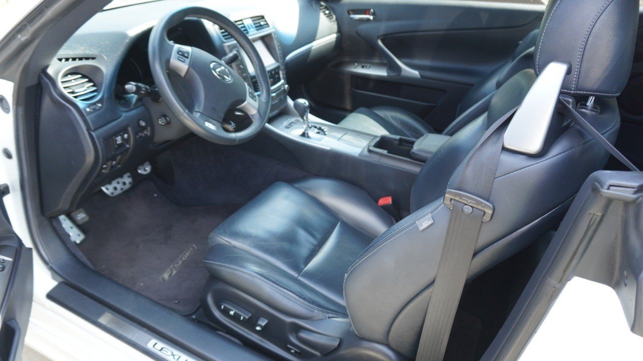 Used 2014 Lexus IS 250C w/ F-Sport Package w/as Tires RWD image 9