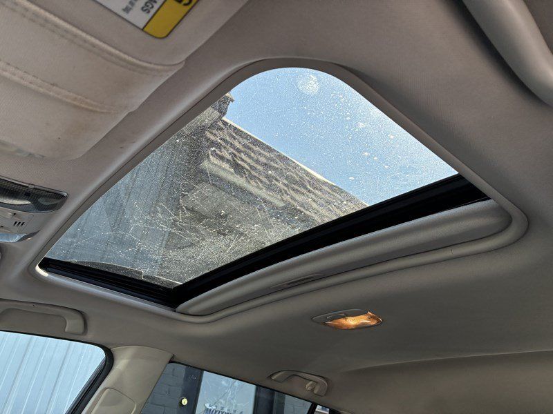 Used 2013 Subaru Outback 2.5i Limited w/ Moonroof Pkg AWD/4WD image 16