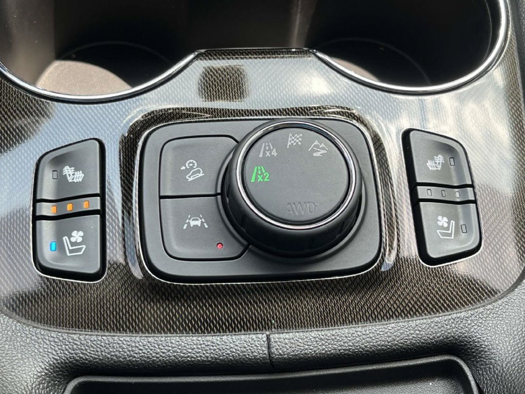 Used 2021 GMC Acadia AT4 w/ Technology Package AWD/4WD image 29
