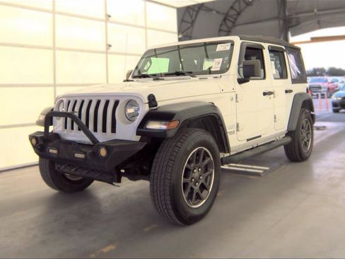 Used 2018 Jeep Wrangler Unlimited Sport AWD/4WD image 2