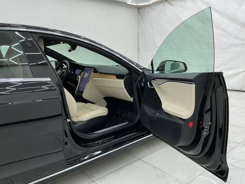 Used 2021 Tesla Model S Long Range Plus AWD/4WD image 17