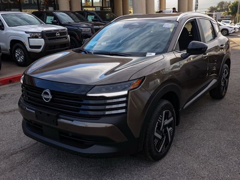 New 2026 Nissan Kicks SV image 8