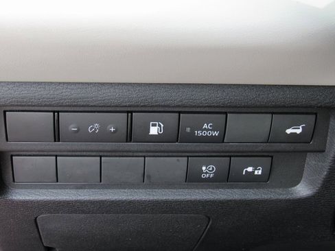 Used 2023 Mitsubishi Outlander SEL image 22