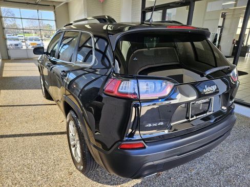 Used 2022 Jeep Cherokee Latitude Lux AWD/4WD image 4