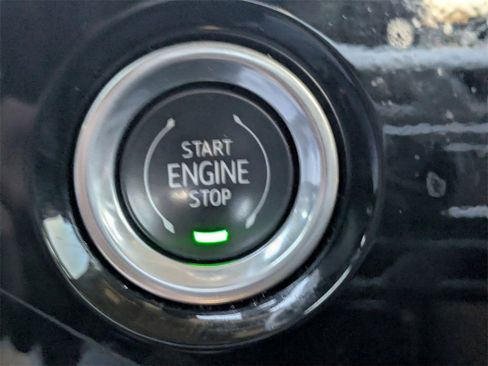 Used 2023 Chevrolet Silverado 1500 LT image 32