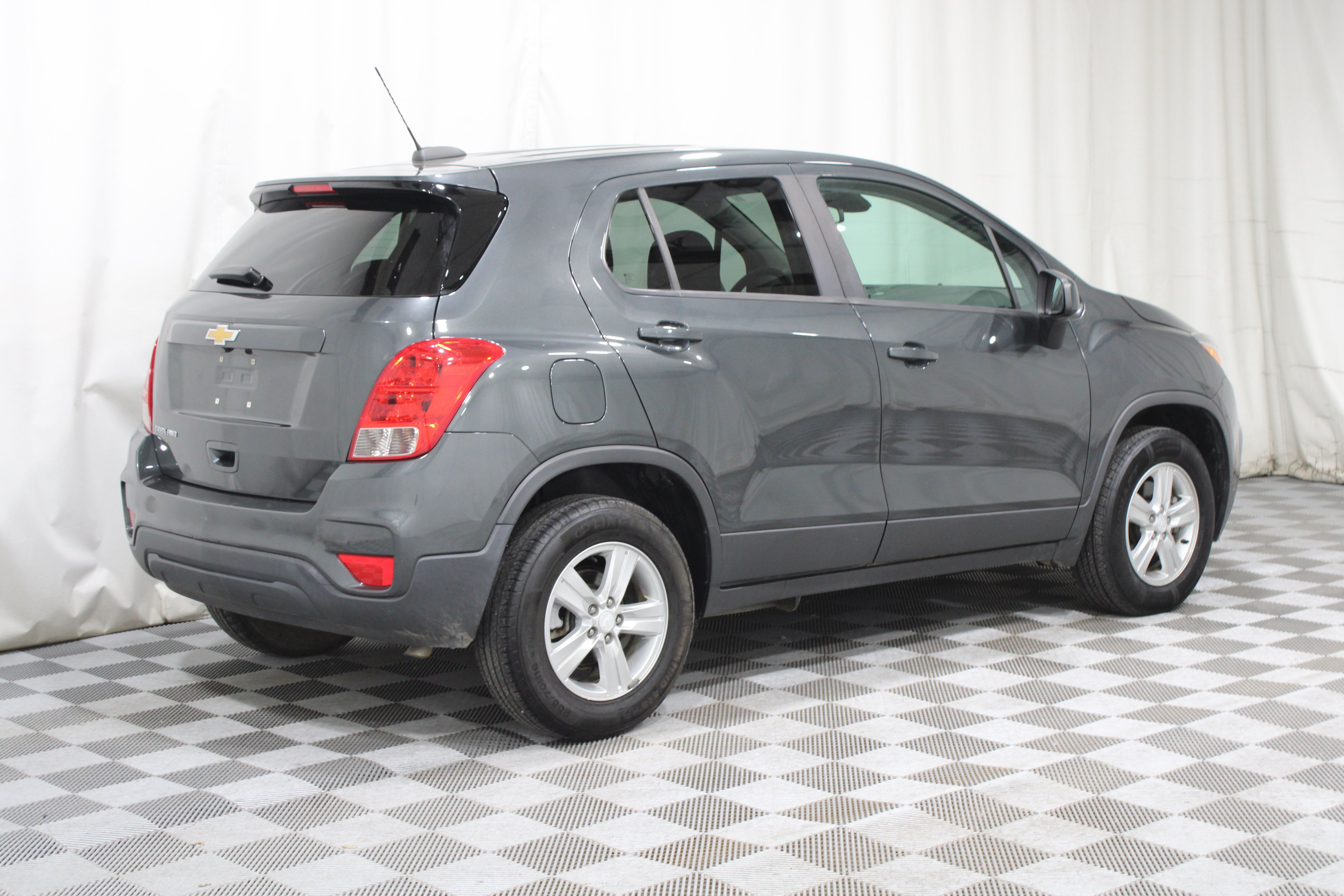 Used 2020 Chevrolet Trax LS w/ Tint and Cruise Package AWD/4WD image 29