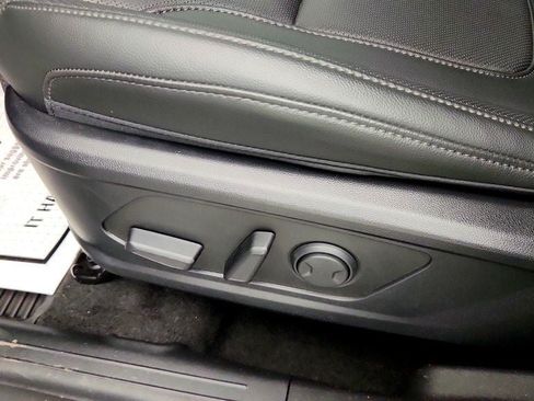 Used 2025 Hyundai Santa Cruz SEL FWD image 12