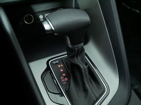 Certified 2019 Kia Niro LX image 31