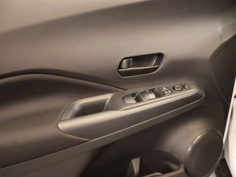 New 2025 Nissan Kicks Play S image 9