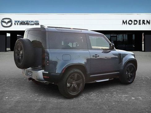 Used 2023 Land Rover Defender 90 SE AWD/4WD image 5