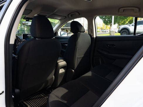 New 2025 Nissan Sentra SV w/ Trunk Package image 21