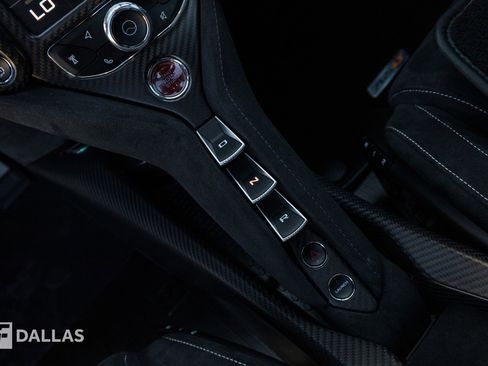 Used 2021 McLaren 765LT image 29
