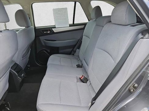 Used 2018 Subaru Outback 2.5i Premium AWD/4WD image 17