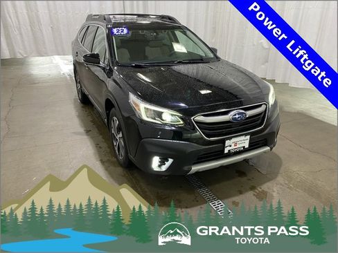 Used 2022 Subaru Outback Limited XT image 1