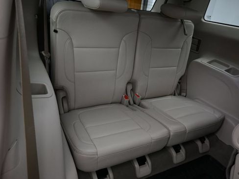 Used 2021 GMC Acadia Denali w/ Denali Ultimate Package AWD/4WD image 57