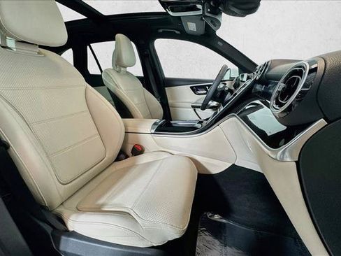 Used 2026 Mercedes-Benz GLC 300 4MATIC image 27