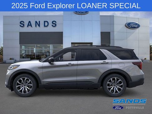 New 2025 Ford Explorer ST-Line image 3