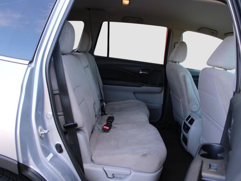 Used 2016 Honda Pilot EX image 38