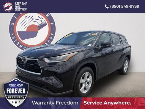 Used 2021 Toyota Highlander L FWD image 1