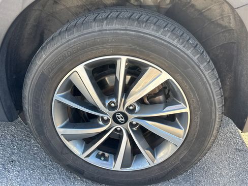 Used 2019 Hyundai Santa Fe Ultimate image 15