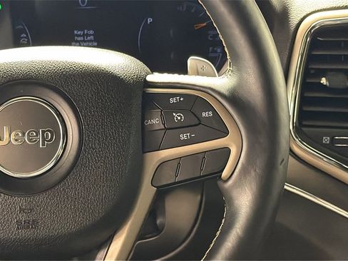 Used 2017 Jeep Grand Cherokee Limited image 21