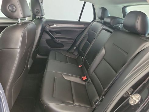 Used 2019 Volkswagen Golf SE FWD image 12