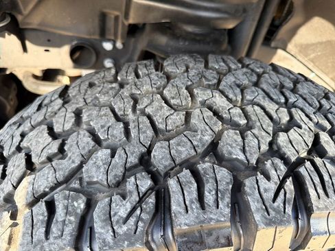 Used 2024 Jeep Wrangler Unlimited Rubicon 4xe image 26